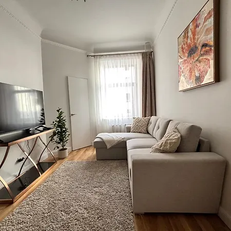 Апартаменты Cozy Center Next To Old Town